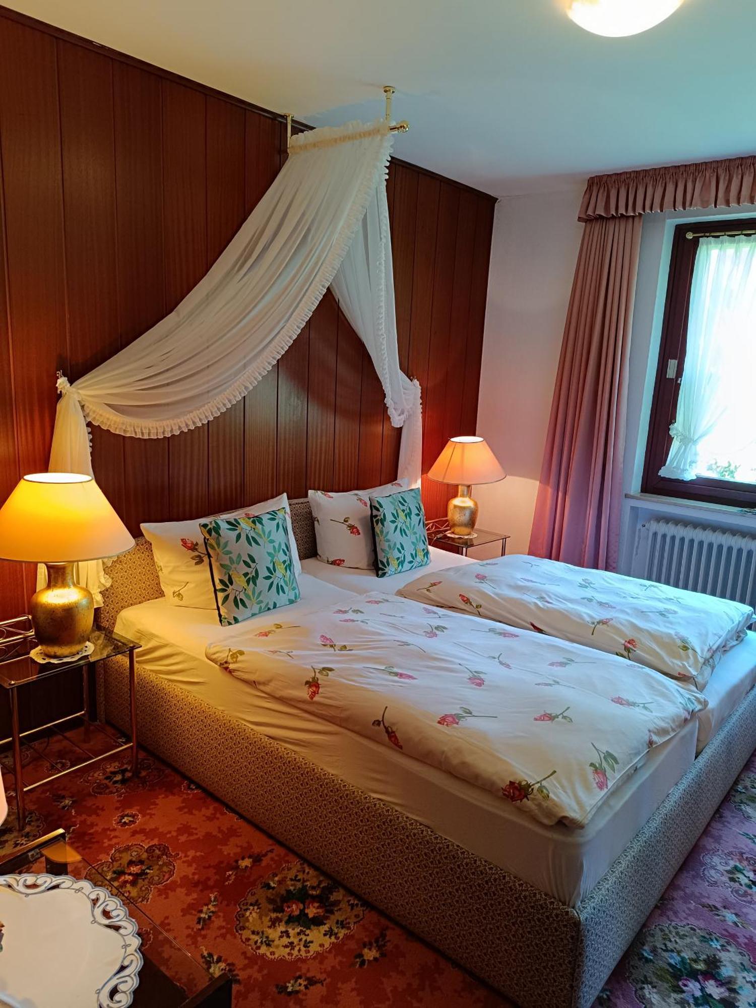 Wellness Und Romantik Hotel Helmboldt Bad Sachsa Exterior photo